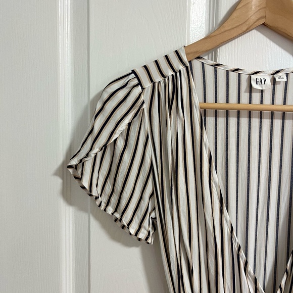 Gap Striped Midi Wrap Dress in White/Beige - Picture 3 of 7